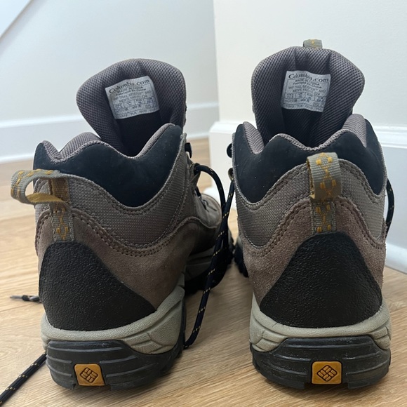 SOLD Columbia Trail Meister Mid Men’s Hiking Boots - Picture 7 of 9